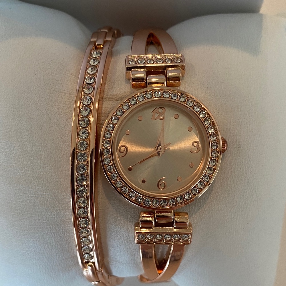 Geneva Women's Rose Gold Watch and Bracelet Set